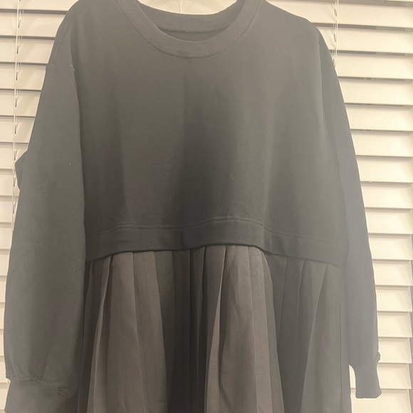 NWOT-Black Trendy Oversized Longsleeve Pleated Dresss - Picture 2 of 4
